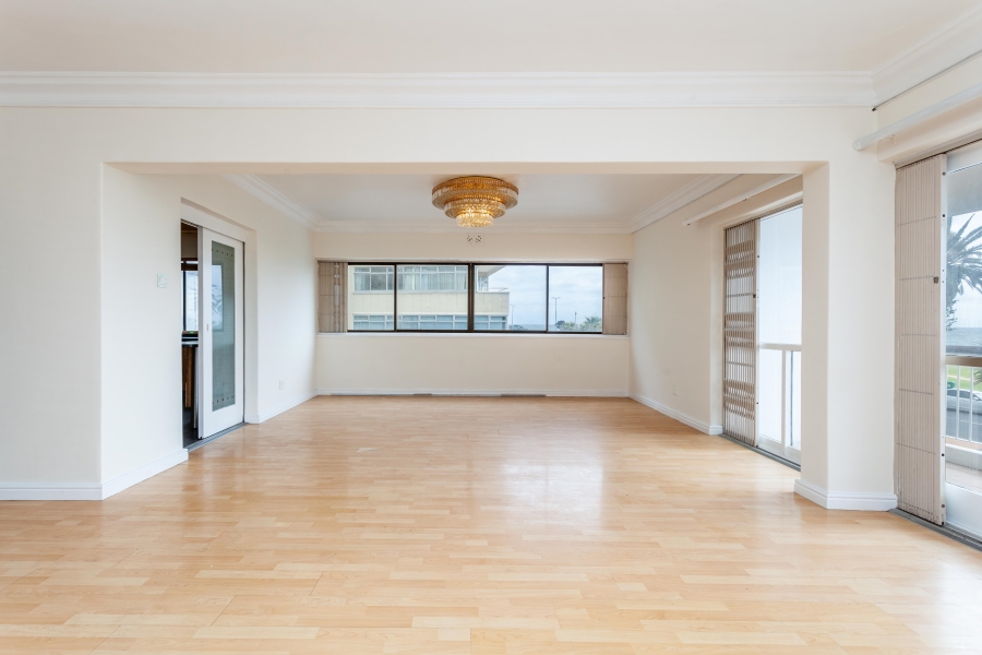 3 Bedroom Property for Sale in Sea Point Western Cape